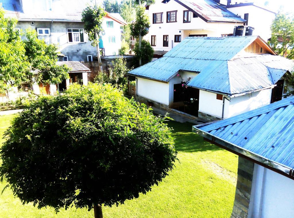 Jeelani Guest House Srīnagar Eksteriør bilde