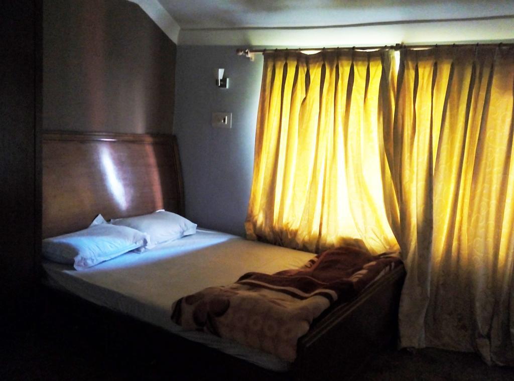 Jeelani Guest House Srīnagar Eksteriør bilde