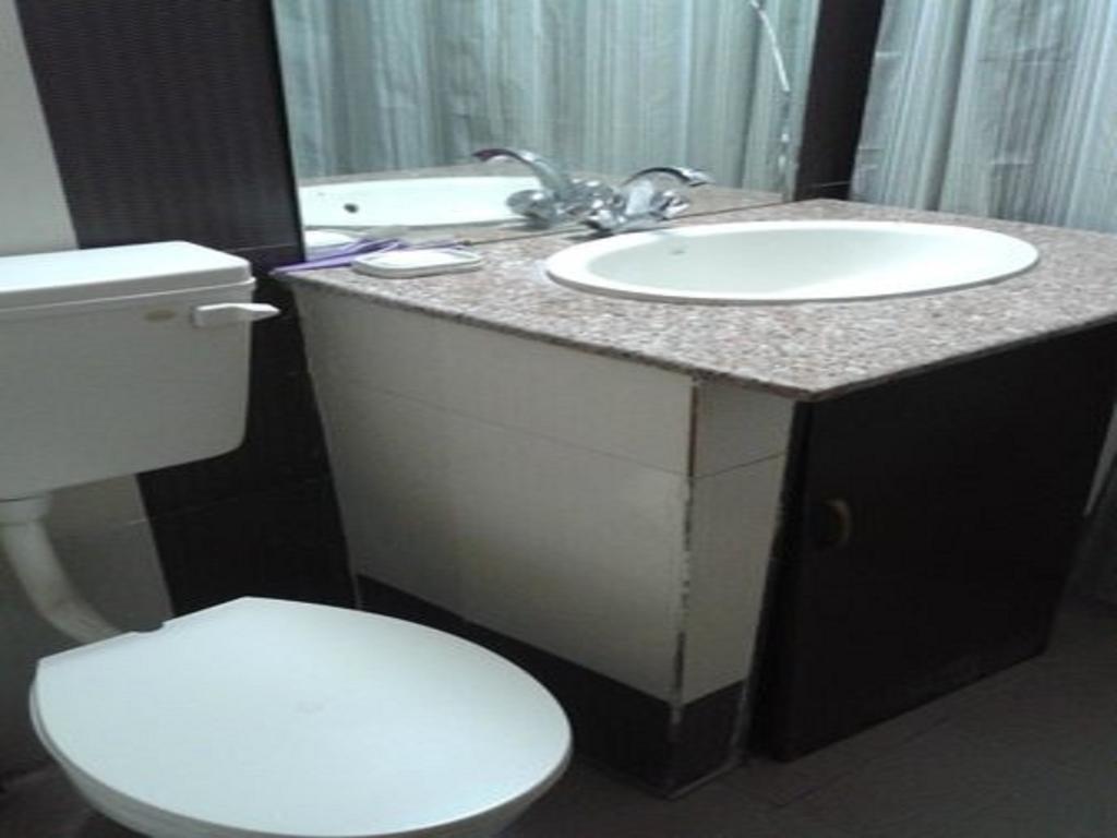 Jeelani Guest House Srīnagar Rom bilde